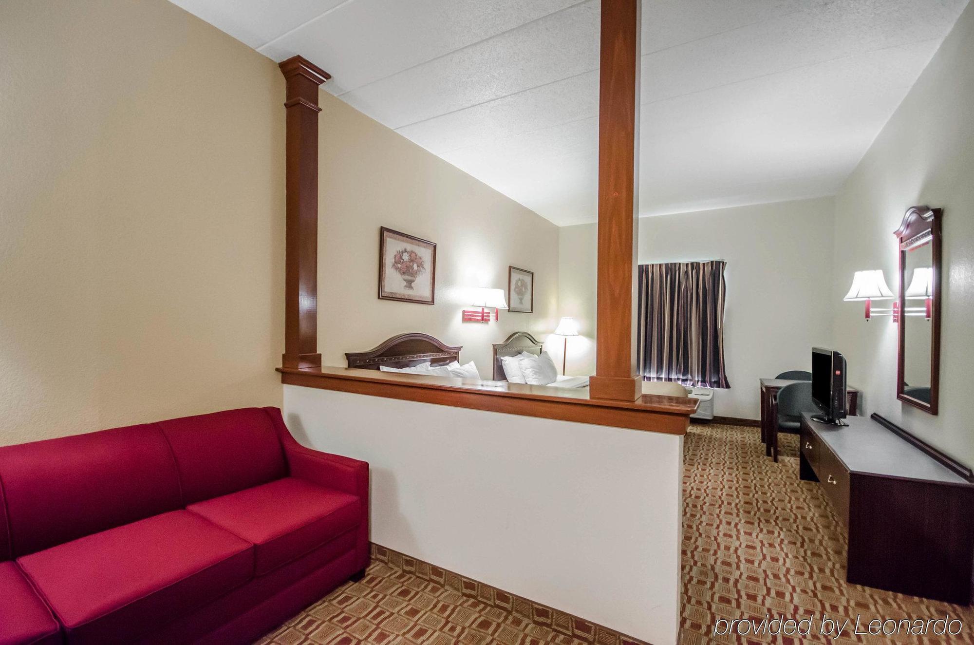 Quality Inn&Suites-Sellersburg Exterior foto